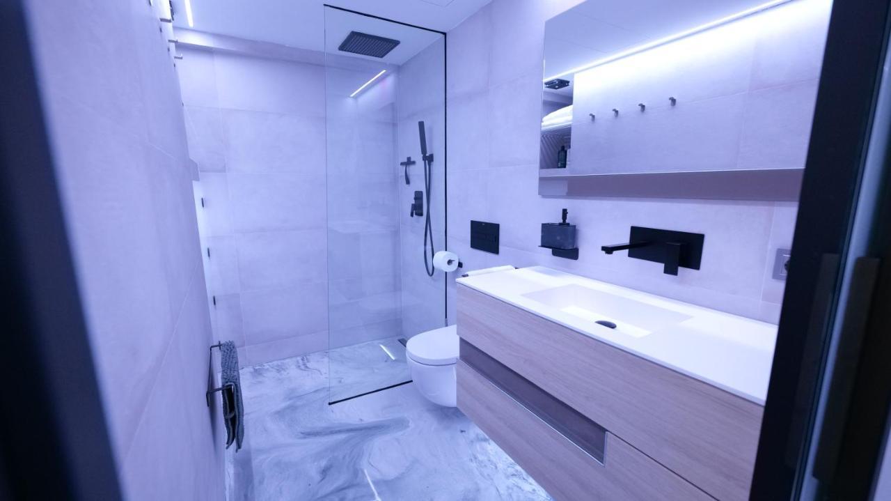 La Farola - Luxury Domotic Flat In Puerto Deportivo Apartment มาร์เบยา ภายนอก รูปภาพ